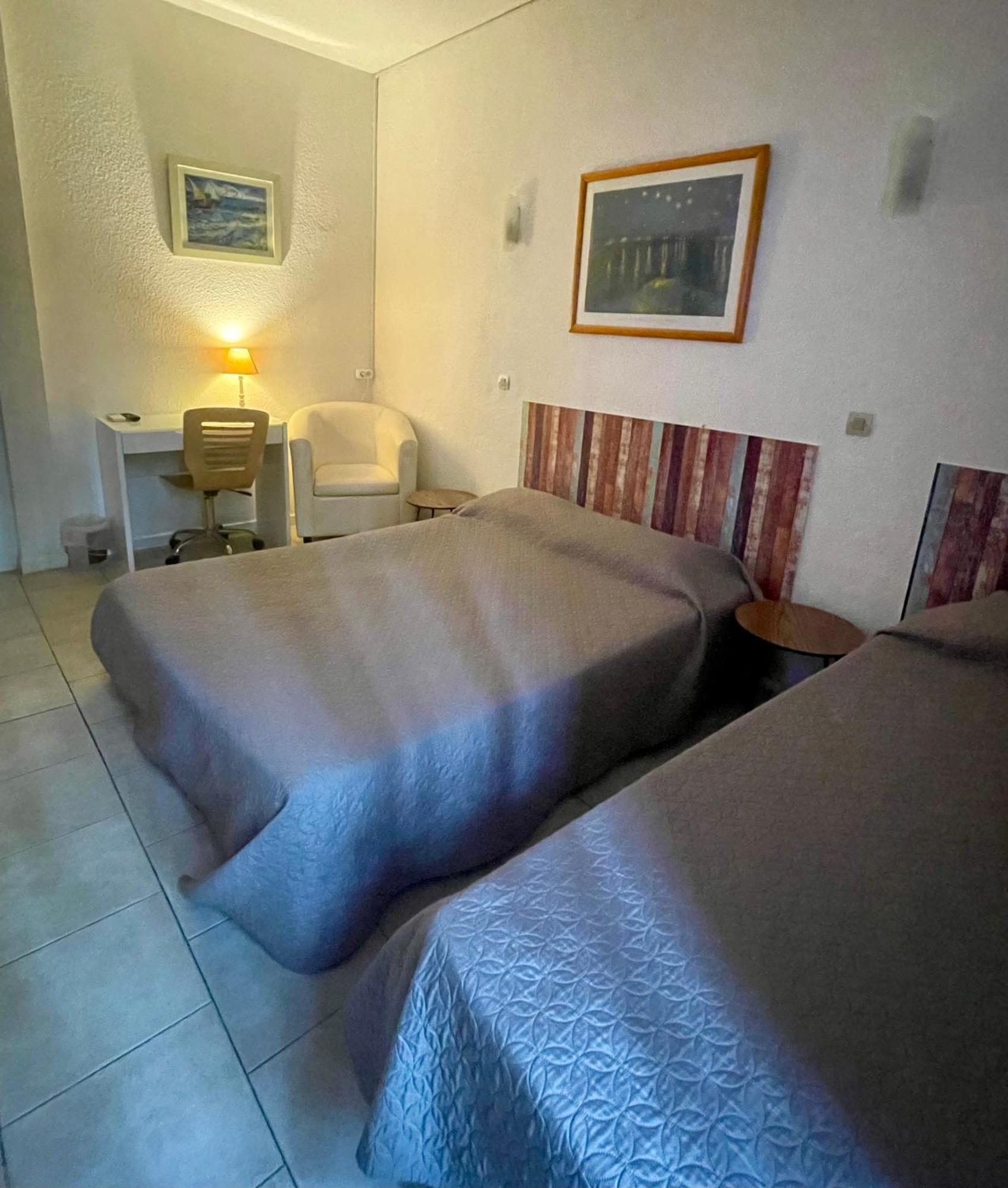 Alexander Hotel