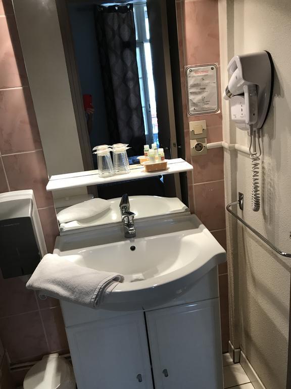 Alexander Hotel 2*